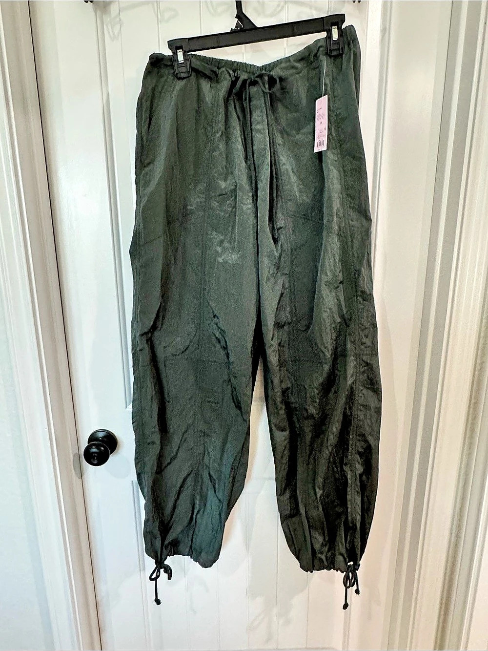 Wild Fable High-Rise Relaxed Parachute Pants Green Medium NWT